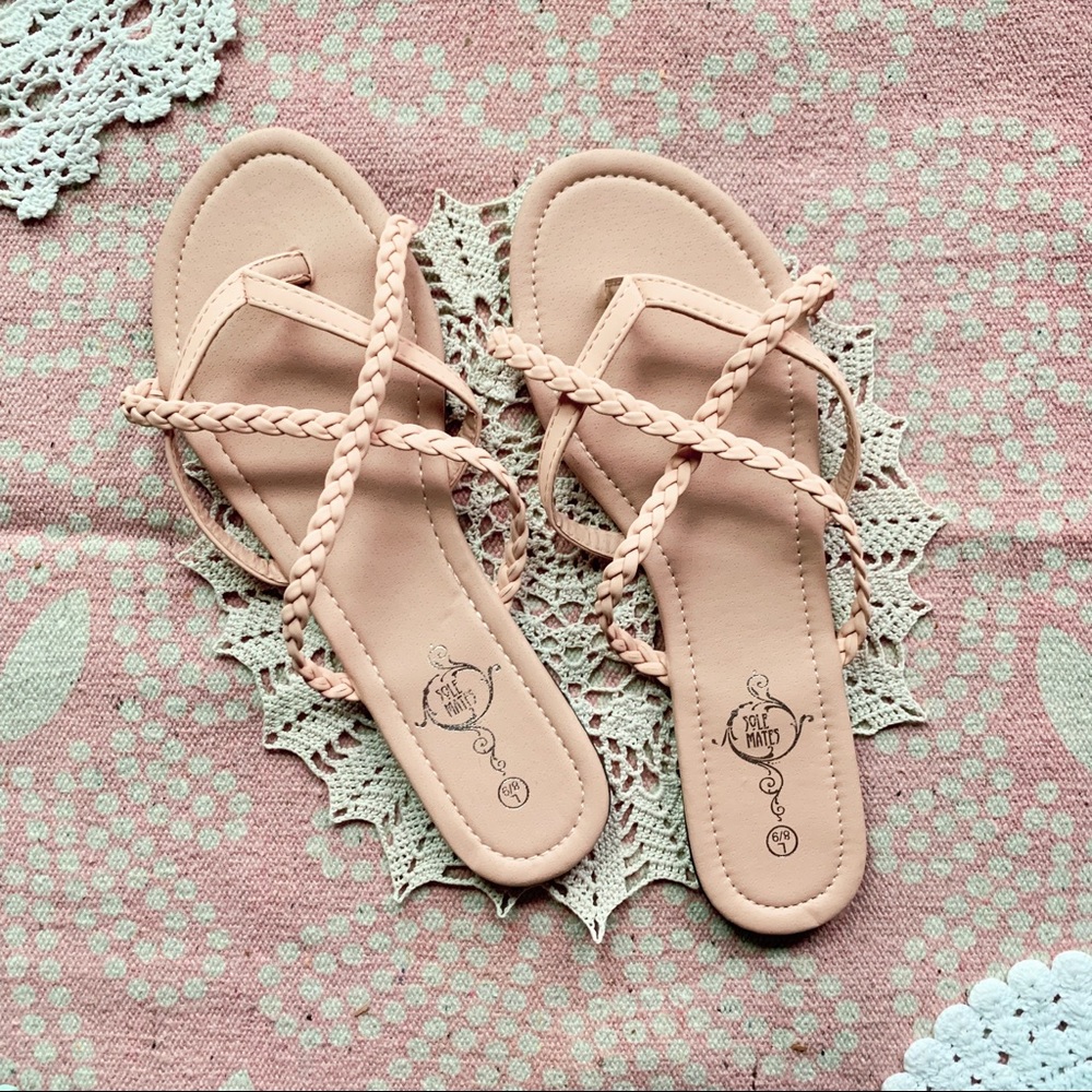 Summer sandal in rose. NWT